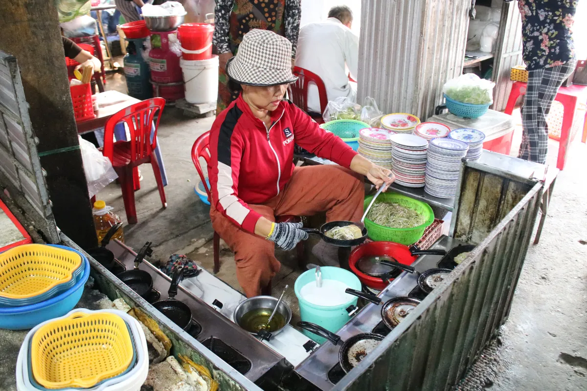 Về l&agrave;ng Chuồn ăn b&aacute;nh kho&aacute;i c&aacute; k&igrave;nh- Ảnh 7.