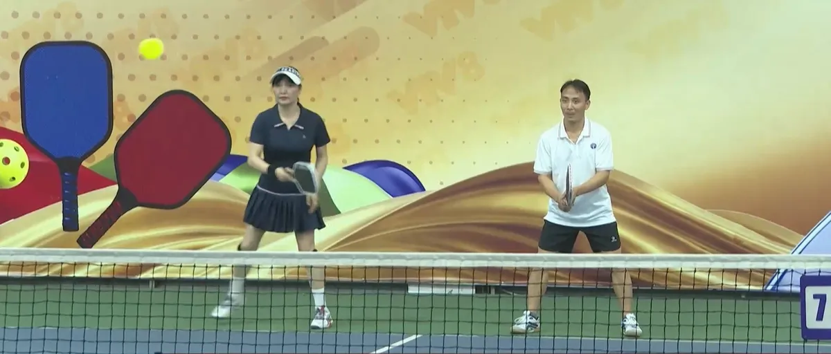 S&ocirc;i nổi ng&agrave;y thi đấu thứ hai Giải Pickleball Bộ Y tế - VTV8 lần thứ I năm 2026- Ảnh 1.