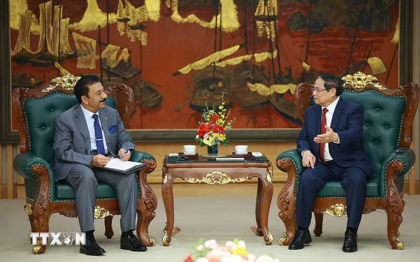 Thủ tướng Phạm Minh Chính tiếp ông Yousef Ashour Al-Sabbagh, Đại sứ Kuwait tại Việt Nam. (Ảnh: Dương Giang/TTXVN)