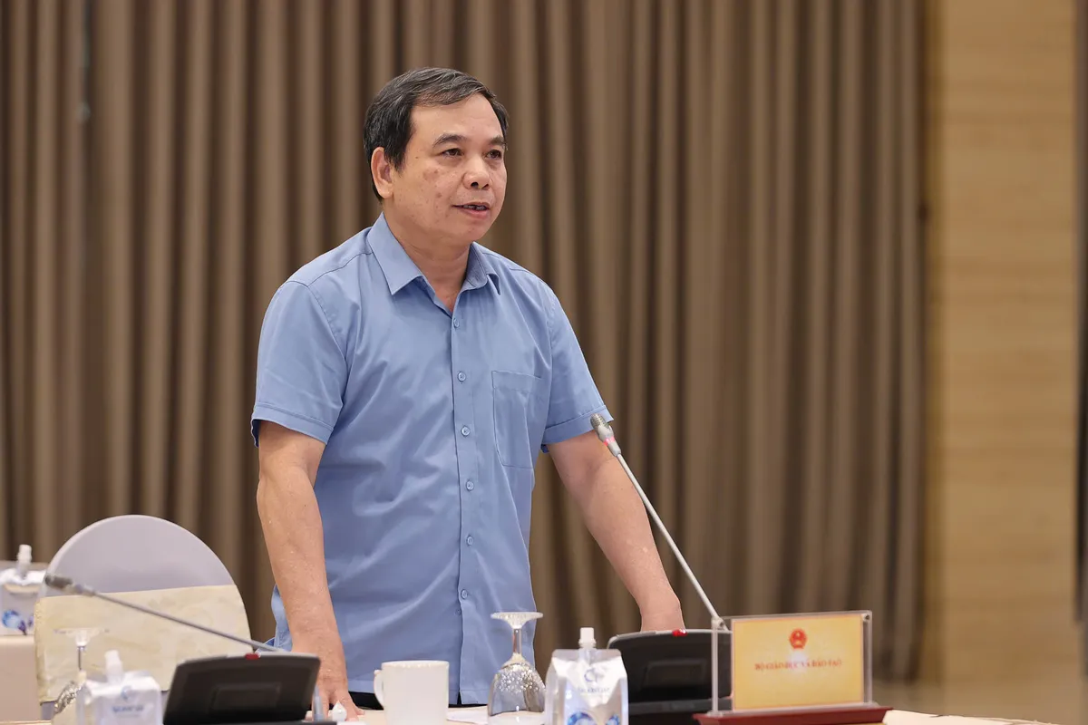 Bộ GD&ĐT: Kiểm tra to&agrave;n bộ c&aacute;c hợp đồng với đơn vị cung cấp suất ăn cho trường học - Ảnh 1.