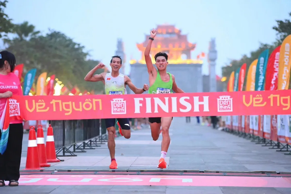 Hơn 4.000 vận động vi&ecirc;n tham gia giải Marathon Đền H&ugrave;ng &ldquo;Về nguồn&rdquo; 2026 - Ảnh 1.