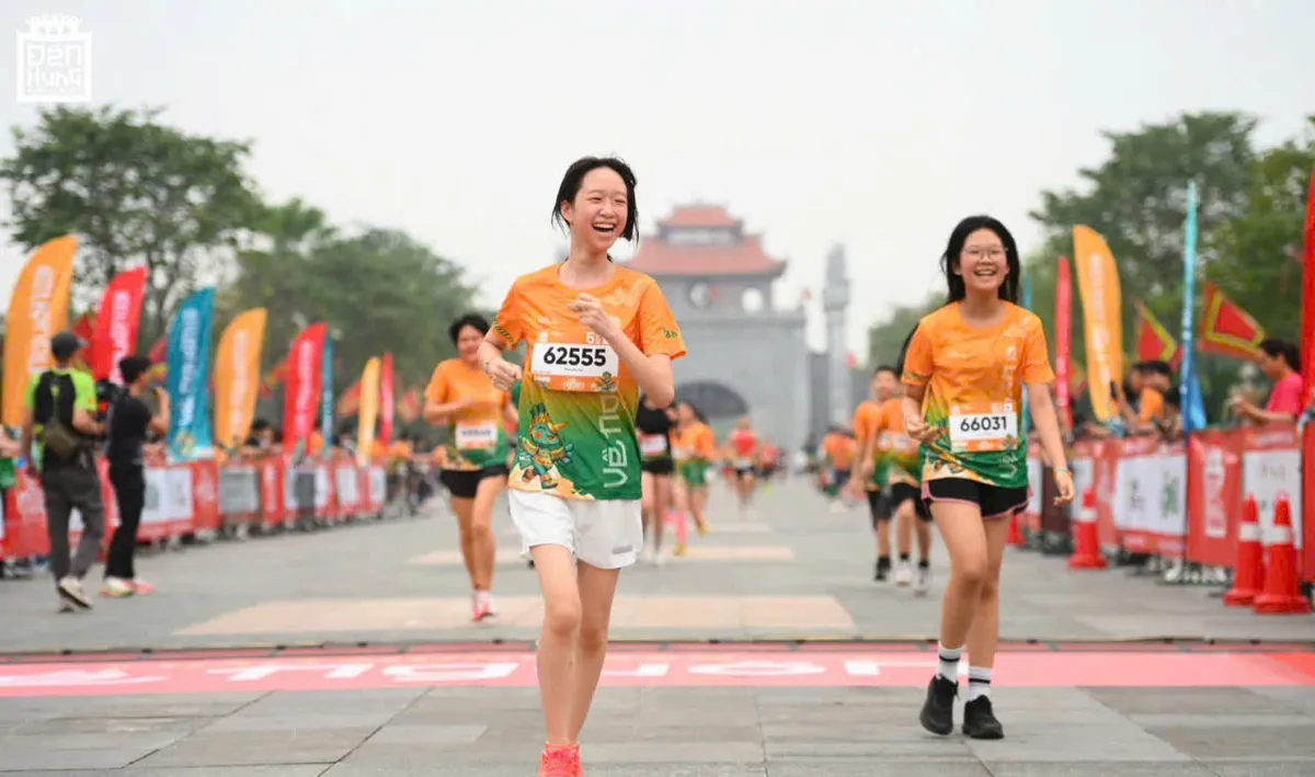Hơn 4.000 vận động vi&ecirc;n tham gia giải Marathon Đền H&ugrave;ng &ldquo;Về nguồn&rdquo; 2026 - Ảnh 4.