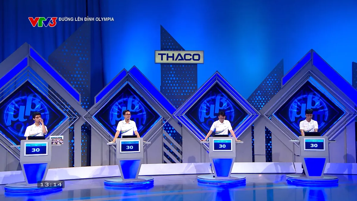 Đường lên đỉnh Olympia: Nam sinh Sơn La xuất sắc giữ chuỗi đứng đầu đoàn leo núi- Ảnh 2.