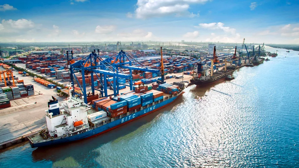 Quy định mới về vận tải h&agrave;ng h&oacute;a si&ecirc;u trường, si&ecirc;u trọng đường thủy - Ảnh 1.