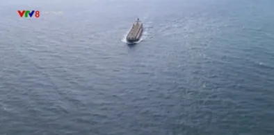 Iran cho phép tàu chở "hàng thiết yếu" qua eo biển Hormuz- Ảnh 2. Iran cho phép tàu chở "hàng thiết yếu" qua eo biển Hormuz- Ảnh 2.