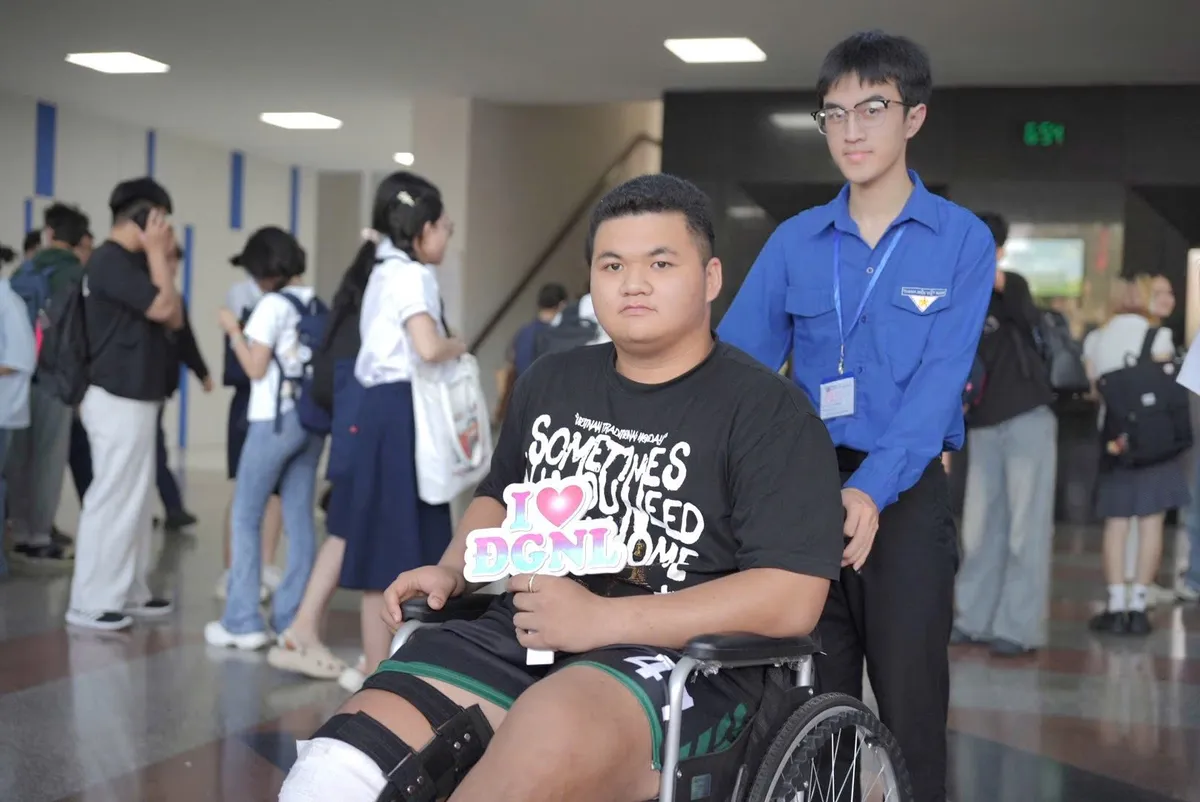 Thí sinh tự tin đặt mục tiêu chinh phục mốc điểm số cao trong Kỳ thi Đánh giá năng lực- Ảnh 5. Thí sinh tự tin đặt mục tiêu chinh phục mốc điểm số cao trong Kỳ thi Đánh giá năng lực- Ảnh 5.