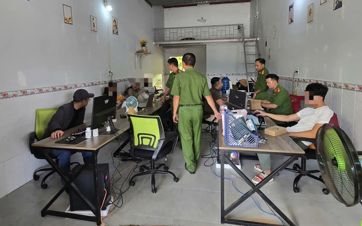 Xử phạt nhóm thanh niên dùng AI dựng tin giả xúc phạm uy tín quân đội.