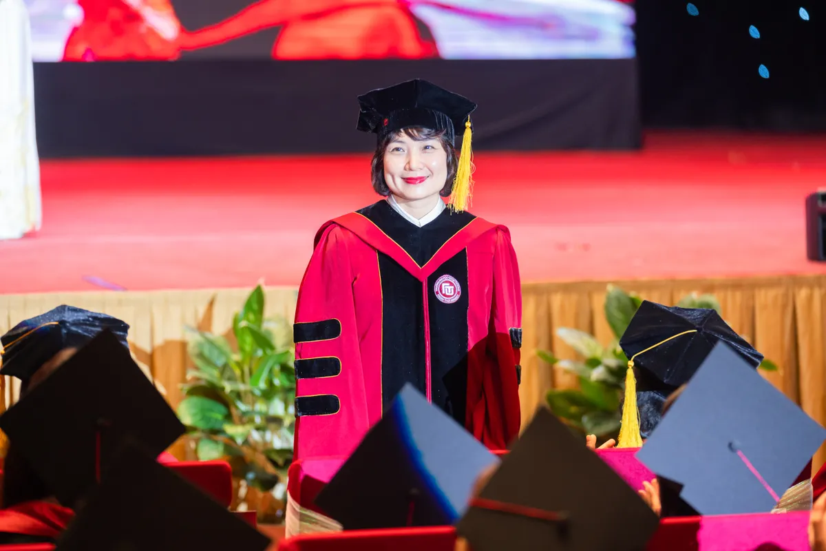 Nhiều sinh vi&ecirc;n tốt nghiệp sớm, th&agrave;nh t&iacute;ch vượt trội- Ảnh 3.