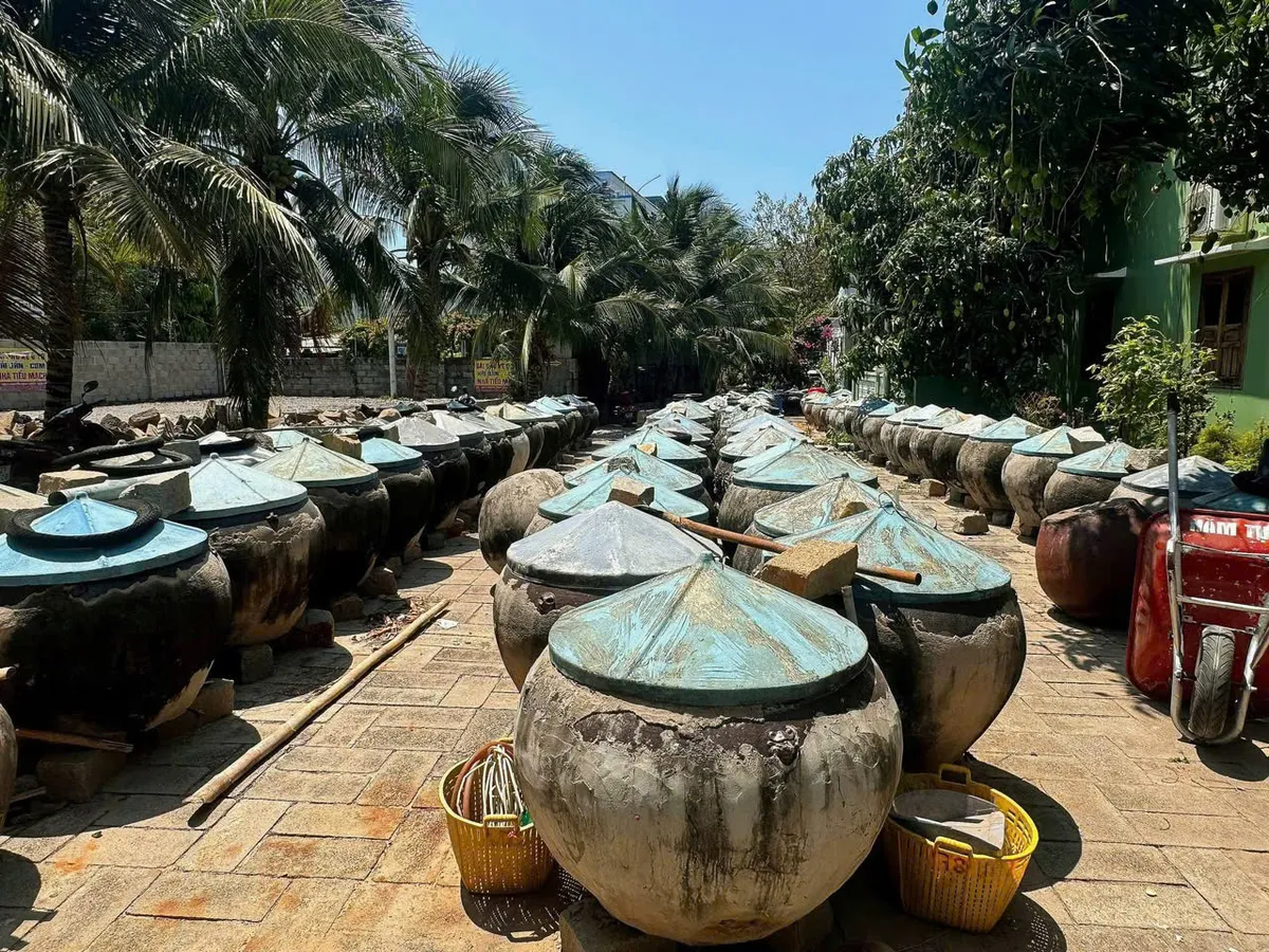 Đề xuất c&ocirc;ng nhận nghề nước mắm Phan Thiết l&agrave; di sản quốc gia- Ảnh 1.