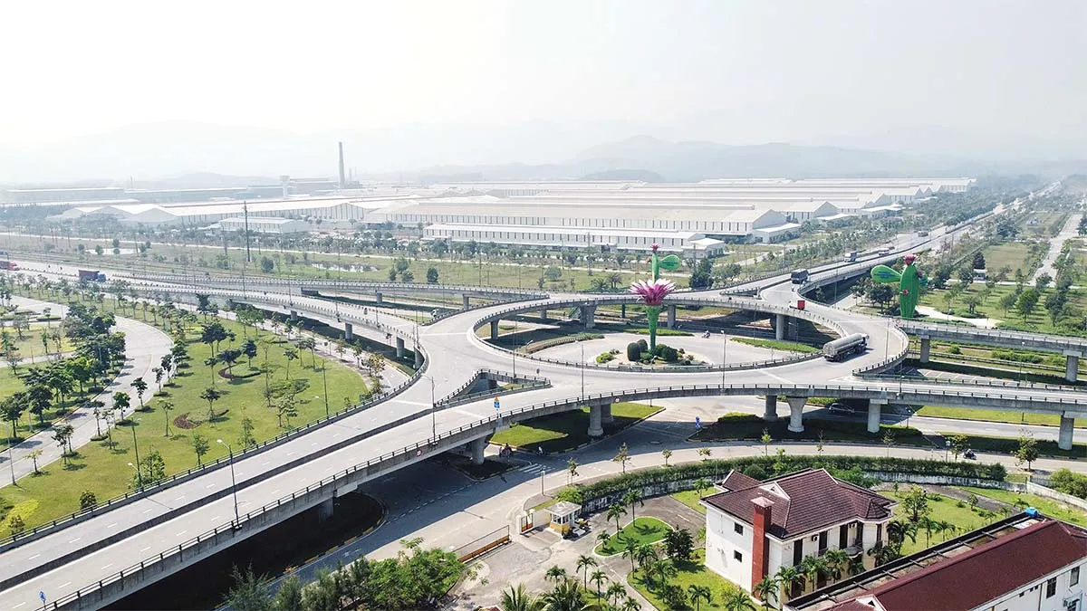 Dòng vốn đổ mạnh về Chu Lai, hình thành cực tăng trưởng mới- Ảnh 1. Dòng vốn đổ mạnh về Chu Lai, hình thành cực tăng trưởng mới- Ảnh 1.