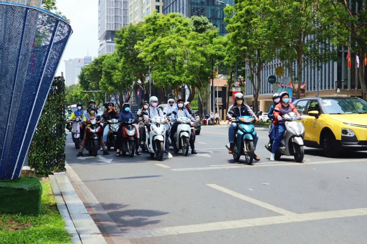 Nắng n&oacute;ng ở cả 3 miền, c&oacute; nơi tr&ecirc;n 39 độ C- Ảnh 1.