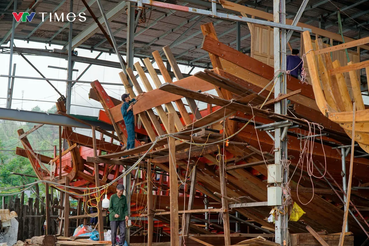 Làng nghề đóng tàu 700 năm tuổi ở Nghệ An “lay lắt” tìm hướng trở lại thời kỳ vàng son - Ảnh 4.