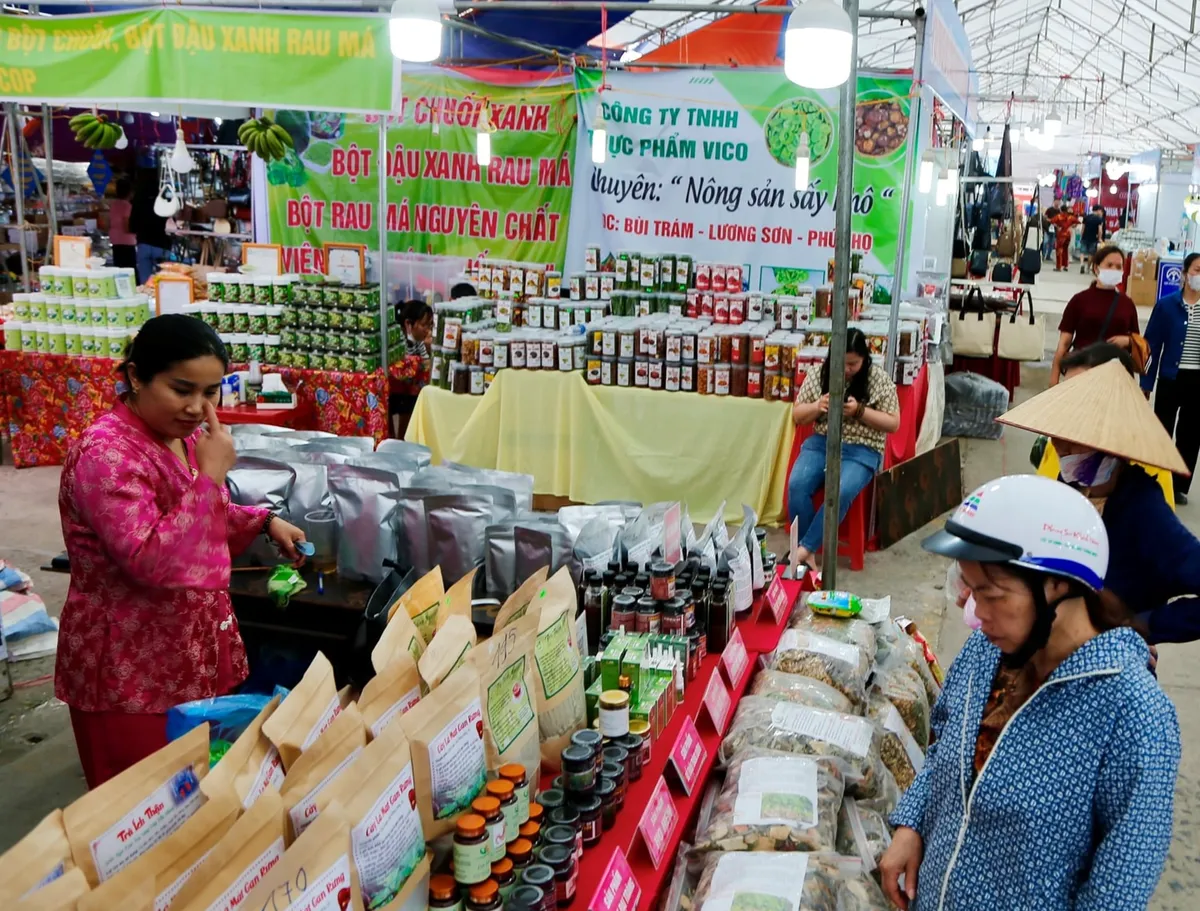 Hải Ph&ograve;ng nằm trong tốp 5 địa phương c&oacute; chỉ số gi&aacute; sinh hoạt 'đắt đỏ' nhất cả nước- Ảnh 1.