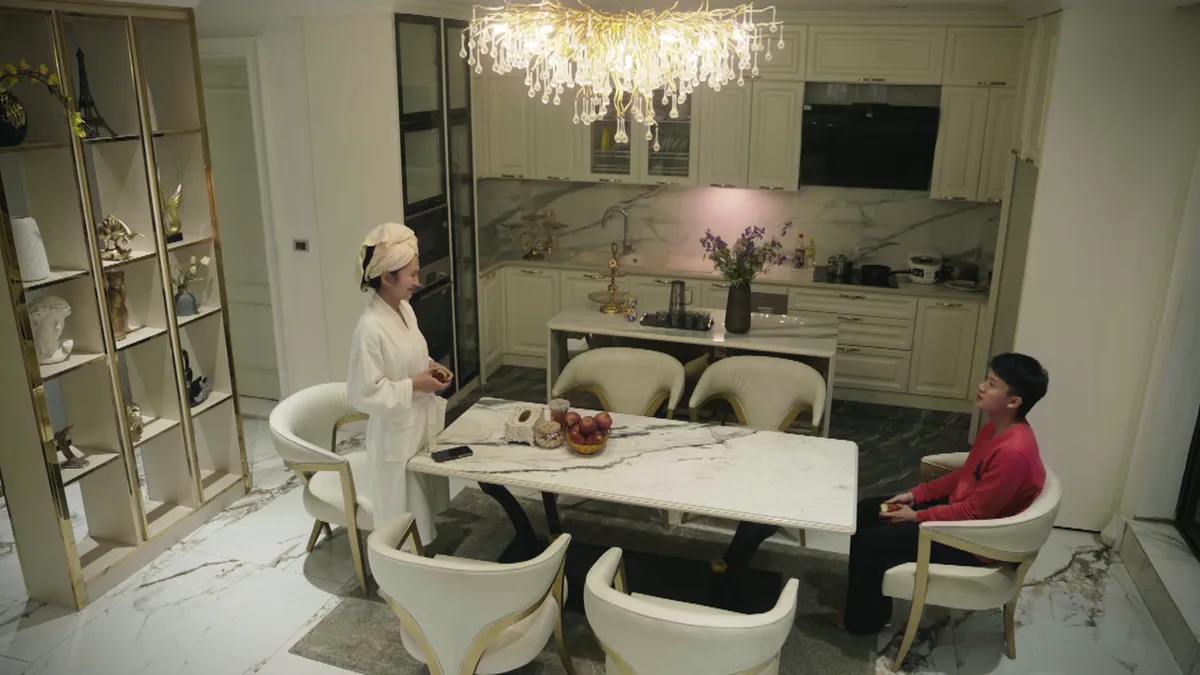 Bước ch&acirc;n v&agrave;o đời - Tập 19: Lần hẹn h&ograve; cuối của Qu&acirc;n v&agrave; Thương - Ảnh 8.