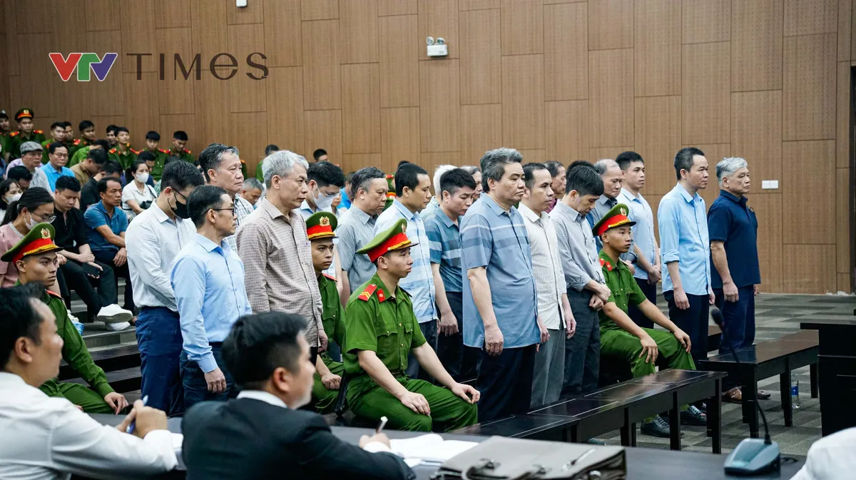 Cựu thứ trưởng Hoàng Văn Thắng bị tuyên phạt 4 năm 6 tháng tù - Ảnh 4.