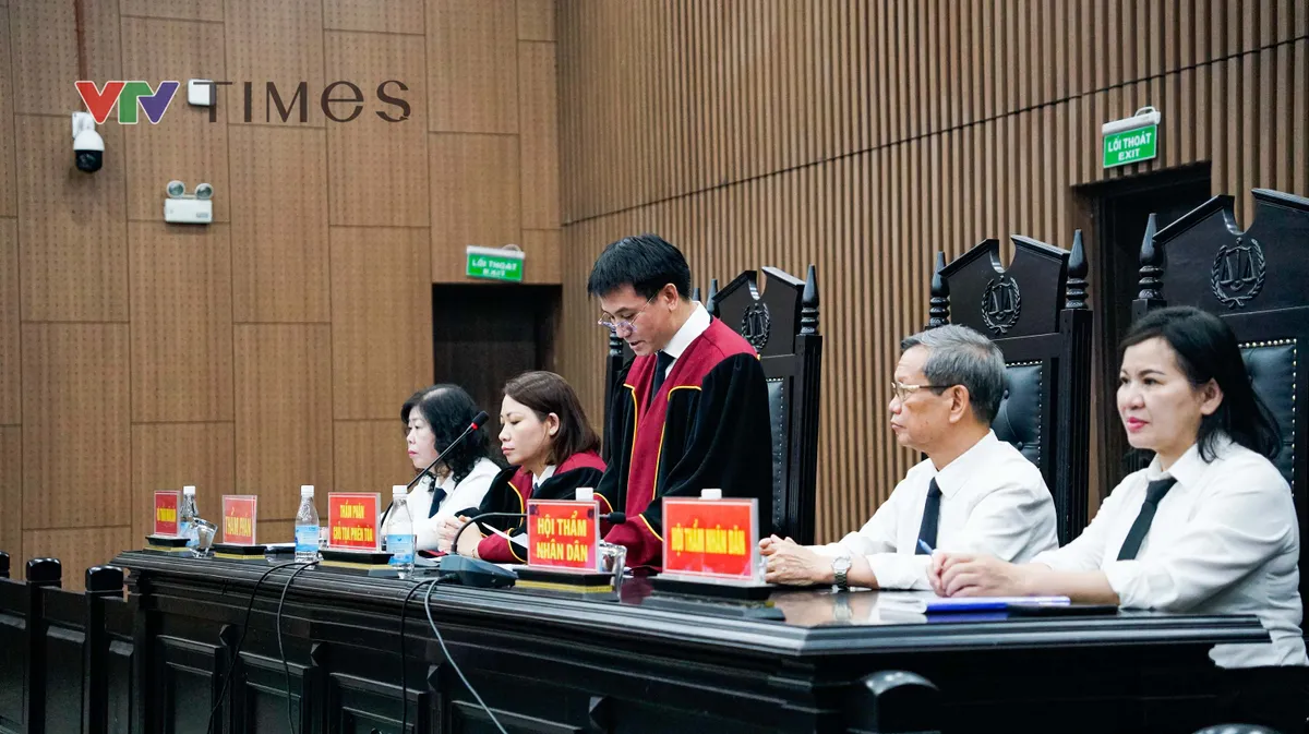 Cựu thứ trưởng Hoàng Văn Thắng bị tuyên phạt 4 năm 6 tháng tù - Ảnh 3.