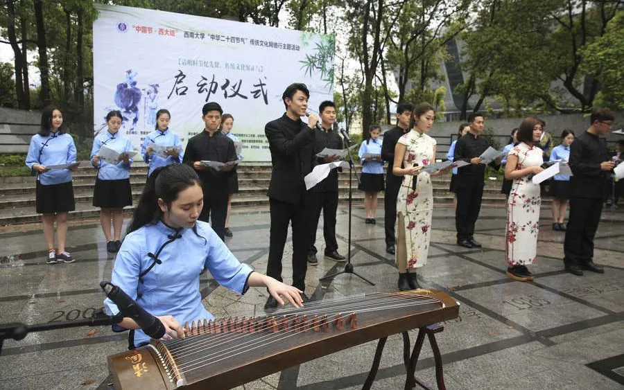 Tiêu dùng Trung Quốc tăng trưởng tích cực dịp Tết Thanh minh