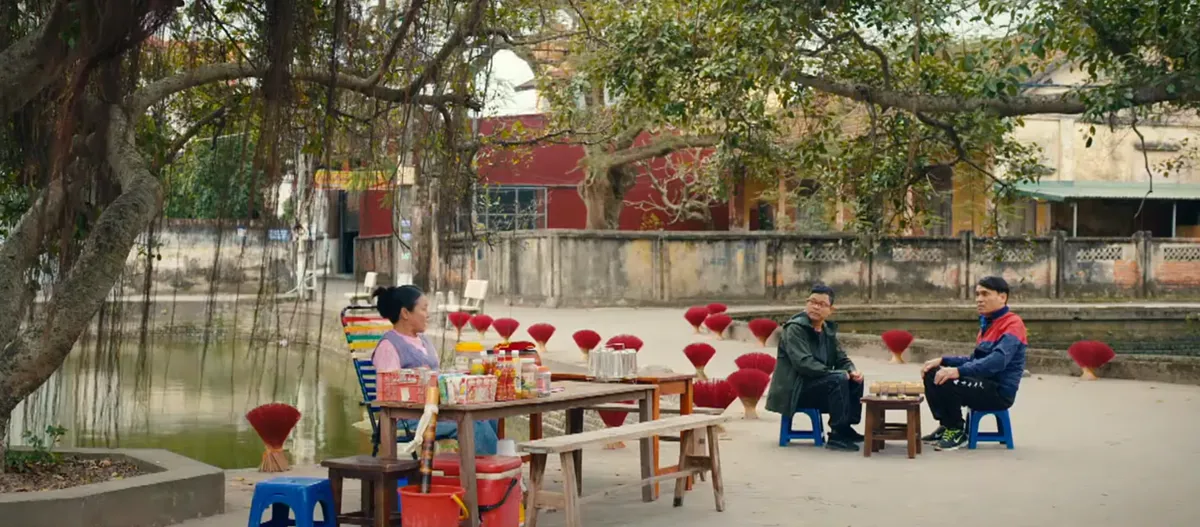 Ngược đường ngược nắng - Tập 5: Vợ chồng ông Trực dựng kịch "ăn vạ", Mai chấp nhận hẹn trai làng để có bằng chứng - Ảnh 1.