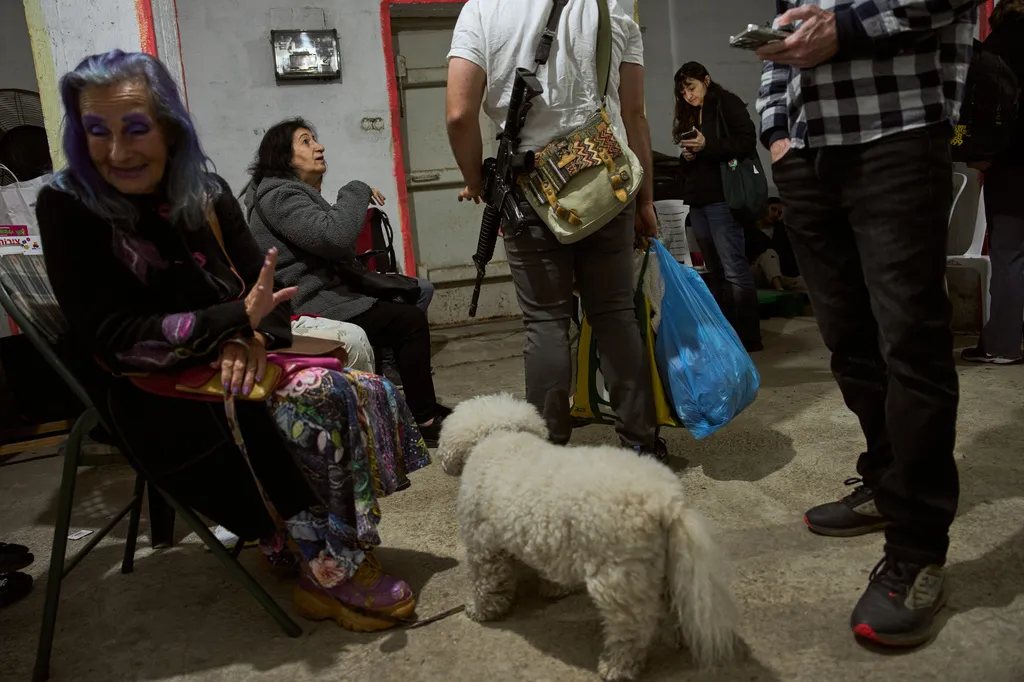 Cập nhật t&igrave;nh h&igrave;nh chiến sự Iran ng&agrave;y thứ 39 - Ảnh 1.