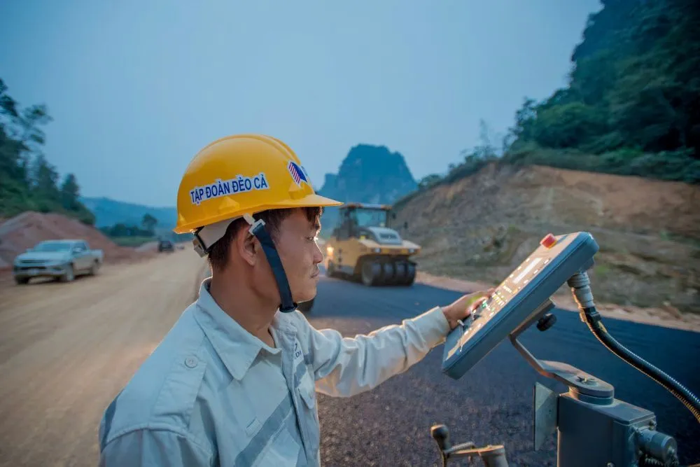 Giải ph&aacute;p ứng ph&oacute; biến động gi&aacute; nhi&ecirc;n, vật liệu tại cao tốc Đồng Đăng - Tr&agrave; Lĩnh- Ảnh 1.