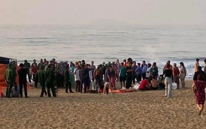 Hiện trường nơi tìm thấy thi thể em H.Đ.A.H. (Ảnh: NLĐ)