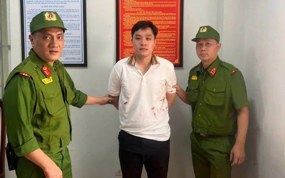 Đối tượng Phạm Hoàng Dũng tại cơ quan Công an