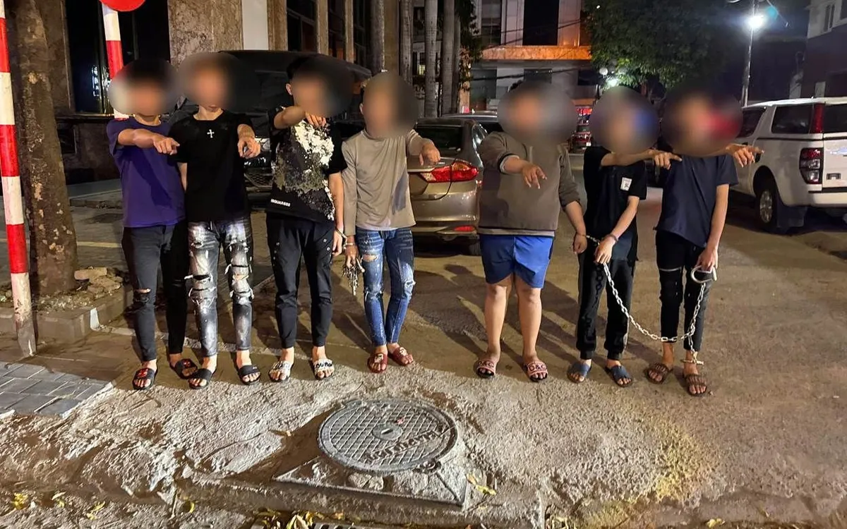 Các đối tượng tại hiện trường