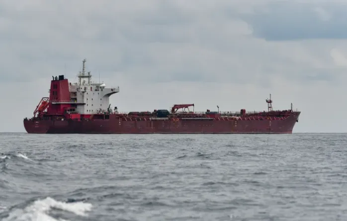 Ukraine bắt giữ tàu nghi thuộc "hạm đội bóng tối" của Nga - Ảnh 1. Ukraine bắt giữ tàu nghi thuộc "hạm đội bóng tối" của Nga - Ảnh 1.