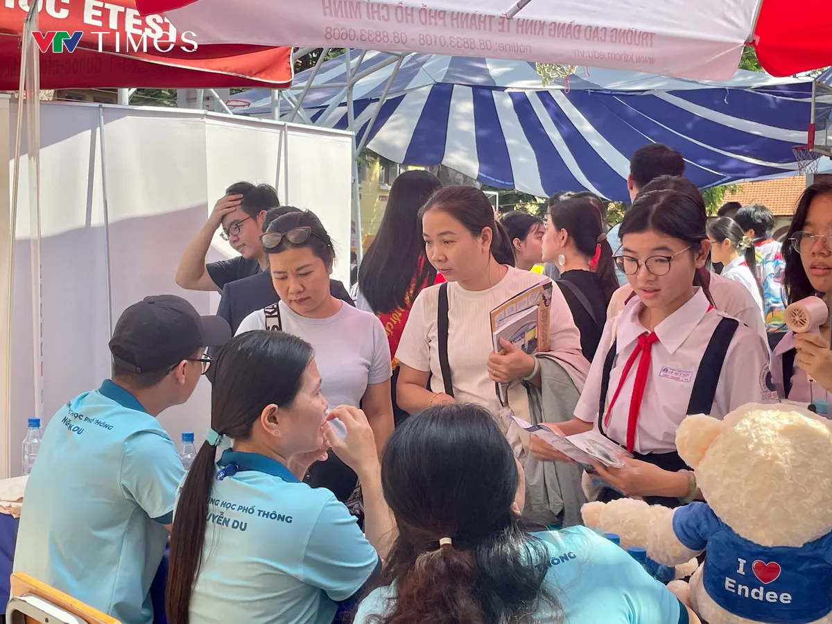 Gỡ rối tuyển sinh vào lớp 10 công lập năm học 2026-2027 tại TP Hồ Chí Minh - Ảnh 2.