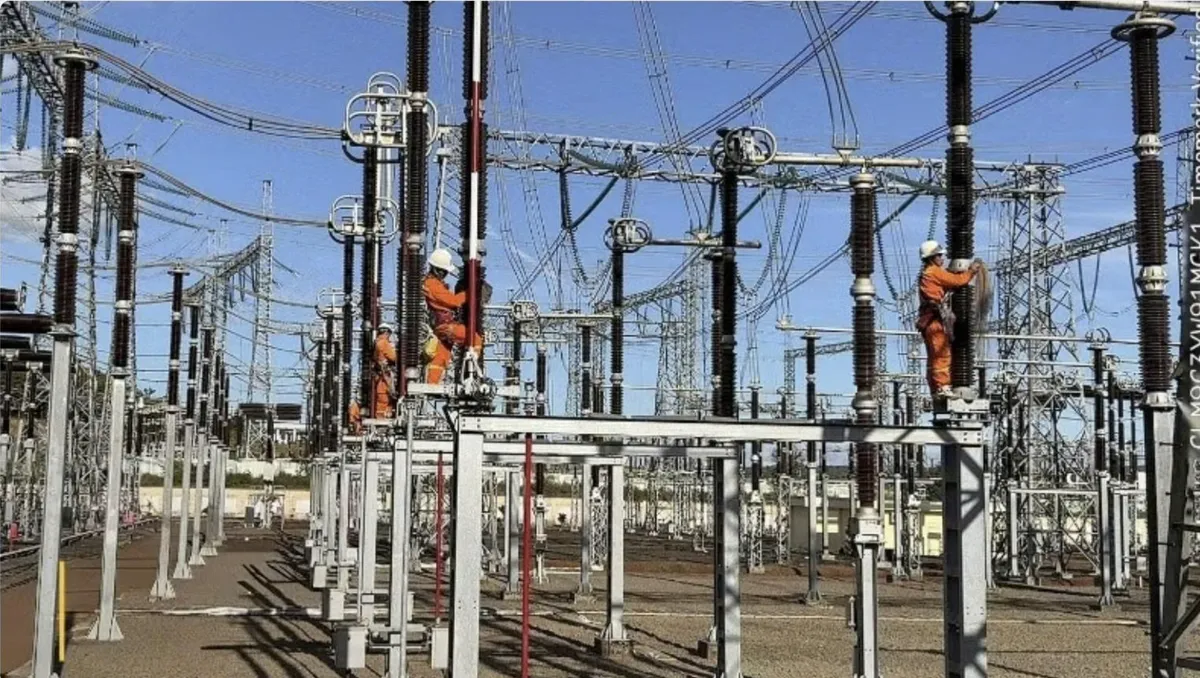 Bảo đảm vận h&agrave;nh lưới điện truyền tải ổn định, an to&agrave;n trong cao điểm m&ugrave;a kh&ocirc;- Ảnh 1.