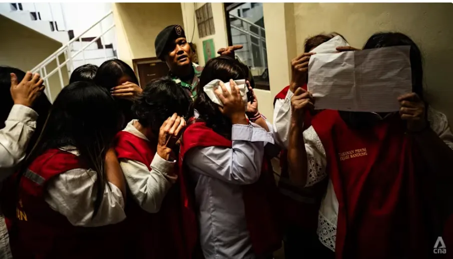 X&eacute;t xử vụ bu&ocirc;n b&aacute;n h&agrave;ng chục trẻ sơ sinh ở Indonesia - Ảnh 1.