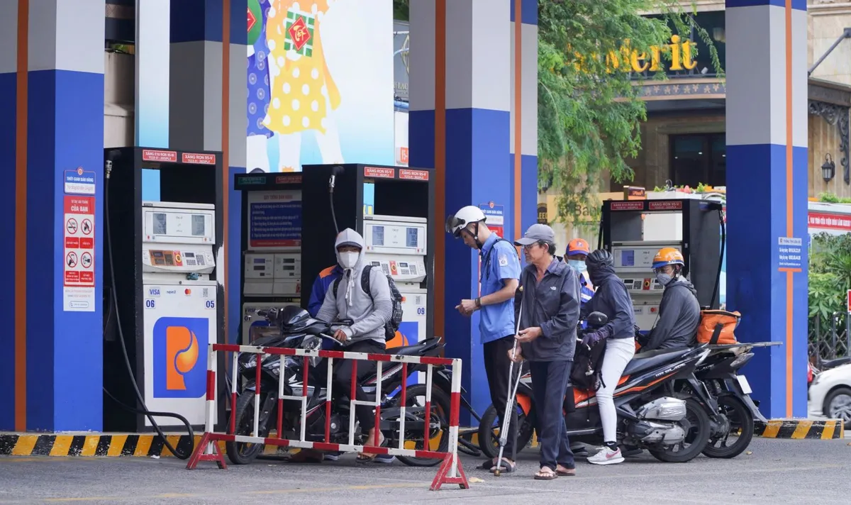 Gi&aacute; xăng dầu thế giới leo thang, Việt Nam nỗ lực giữ vững ổn định kinh tế vĩ m&ocirc;- Ảnh 2.