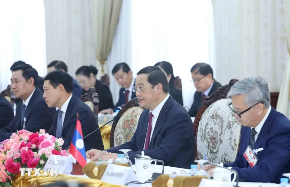 Việt Nam lu&ocirc;n coi trọng v&agrave; d&agrave;nh ưu ti&ecirc;n h&agrave;ng đầu mối quan hệ đặc biệt với L&agrave;o - Ảnh 3.