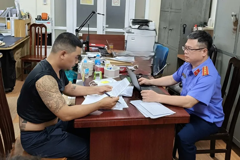 Phê chuẩn khởi tố 8 bị can trong vụ lừa đảo tại Công ty Sky Media- Ảnh 1. Phê chuẩn khởi tố 8 bị can trong vụ lừa đảo tại Công ty Sky Media- Ảnh 1.