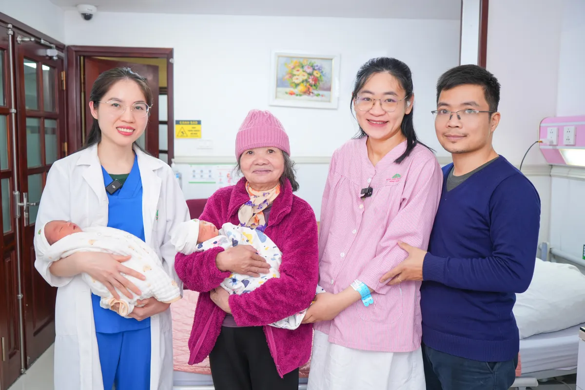 Mắc 5 nguy&ecirc;n nh&acirc;n hiếm muộn vẫn đ&oacute;n song thai- Ảnh 3.