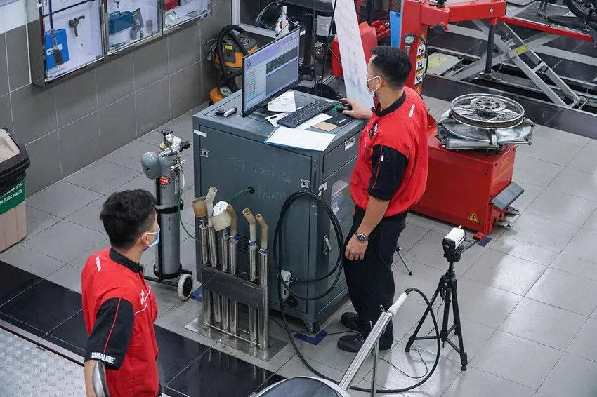 Kiểm định kh&iacute; thải xe m&aacute;y từ 2027: B&agrave;i to&aacute;n chi ph&iacute;, &aacute;p lực hạ tầng v&agrave; ch&iacute;nh s&aacute;ch 'thu cũ đổi mới' - Ảnh 2.