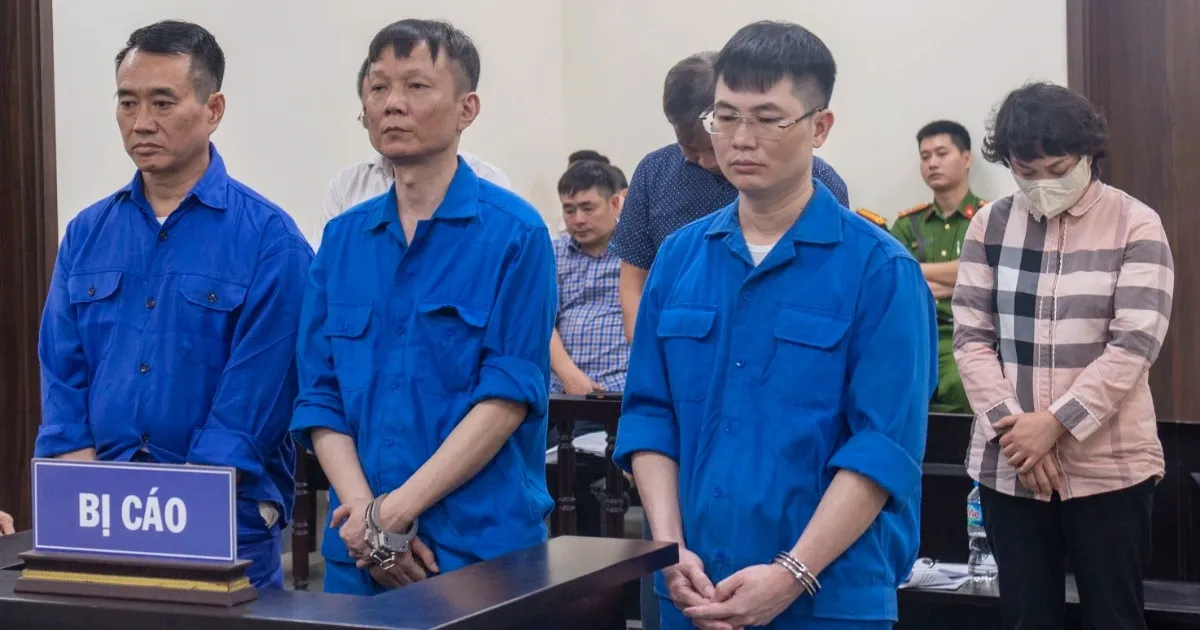 Trả hồ sơ vụ 6 cựu c&aacute;n bộ phường Thanh Tr&igrave; nhận hối lộ để điều tra bổ sung h&agrave;nh vi đưa hối lộ- Ảnh 1.