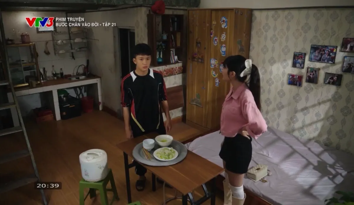 Bước ch&acirc;n v&agrave;o đời - Tập 21: Chị em Thương v&agrave; b&agrave; Dung lại l&agrave; 'oan gia ng&otilde; hẹp' - Ảnh 17.