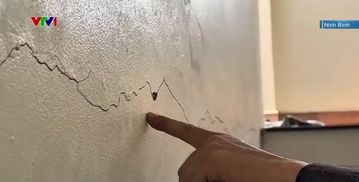 Ninh Bình: Hiểm họa đá lăn từ mỏ đá Gia Huệ, người dân sống trong bất an - Ảnh 2.