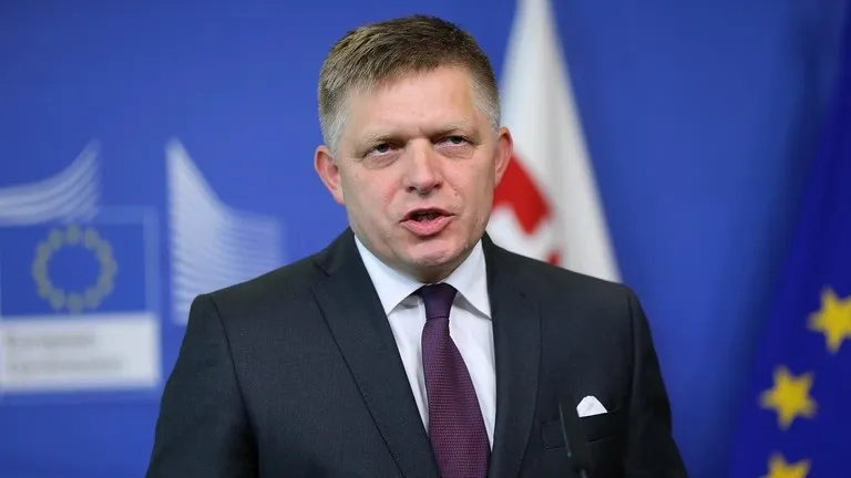 Thủ tướng Cộng h&ograve;a Slovakia Robert Fico sẽ thăm ch&iacute;nh thức Việt Nam - Ảnh 1.