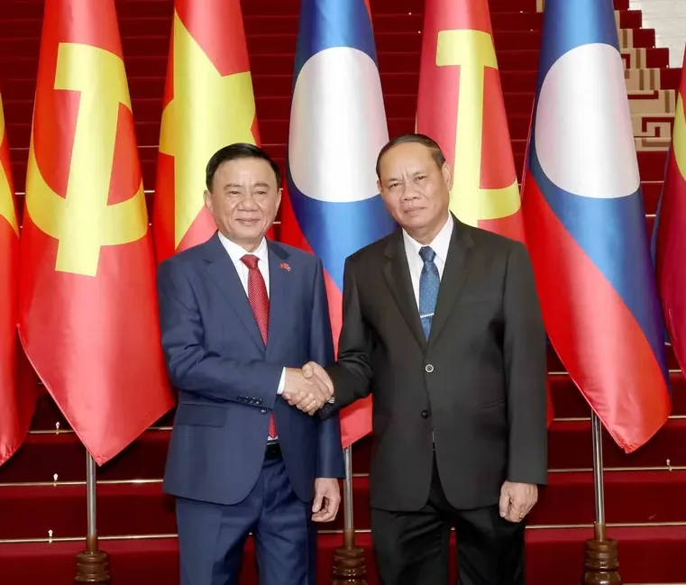 Lễ đ&oacute;n ch&iacute;nh thức Thường trực Ban B&iacute; thư Trần Cẩm T&uacute; tại thủ đ&ocirc; Vientiane - Ảnh 1.