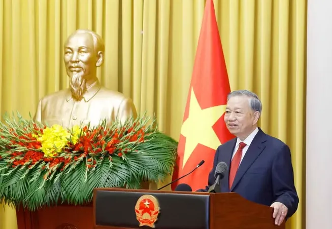 Tổng B&iacute; thư, Chủ tịch nước T&ocirc; L&acirc;m trao quyết định bổ nhiệm Thẩm ph&aacute;n T&ograve;a &aacute;n nh&acirc;n d&acirc;n tối cao - Ảnh 2.