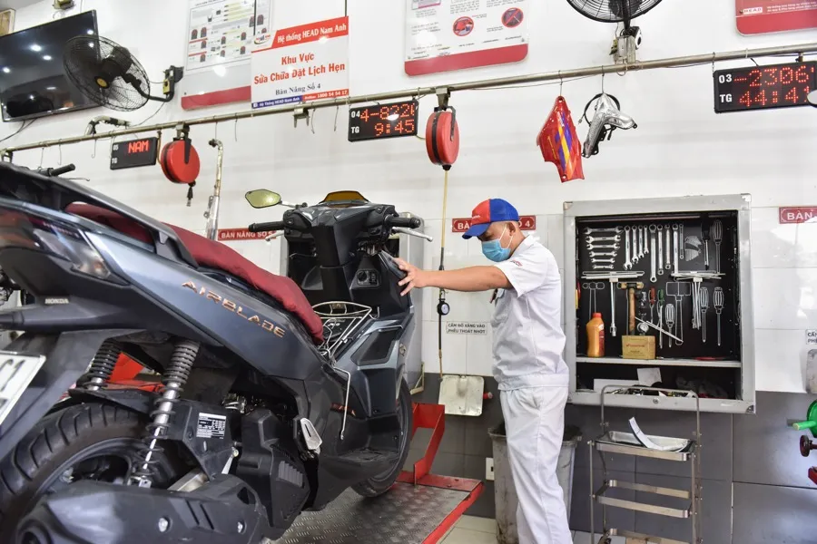 Nhiều chủ xe m&aacute;y lơ l&agrave; bảo dưỡng, chỉ sửa chữa khi xe đ&atilde; hư hỏng- Ảnh 1.