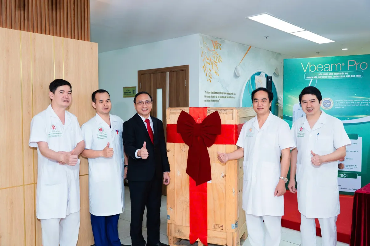 Bệnh viện Trung ương Qu&acirc;n đội 108 tiếp nhận hệ thống laser thế hệ mới, n&acirc;ng tầm điều trị da liễu &ndash; thẩm mỹ- Ảnh 4.