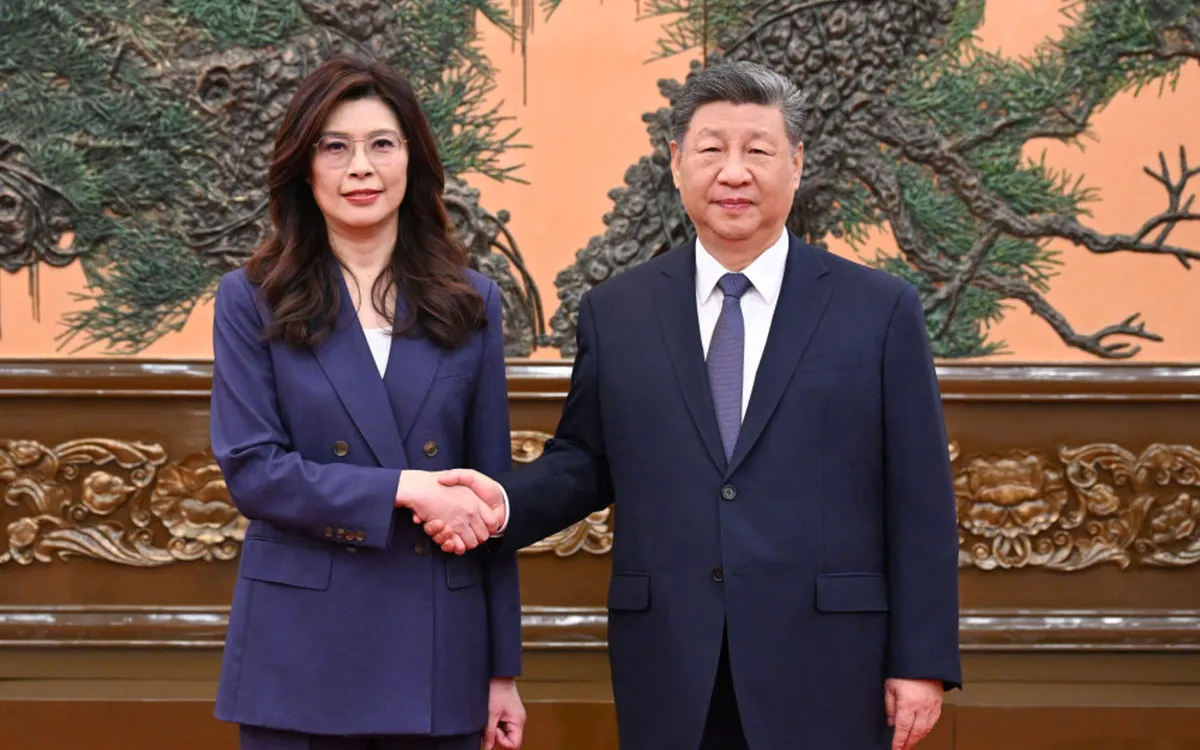 Chủ tịch Trung Quốc Tập Cận Bình gặp Chủ tịch Quốc Dân Đảng Trịnh Lệ Văn, ngày 10/4 (Ảnh: AFP)