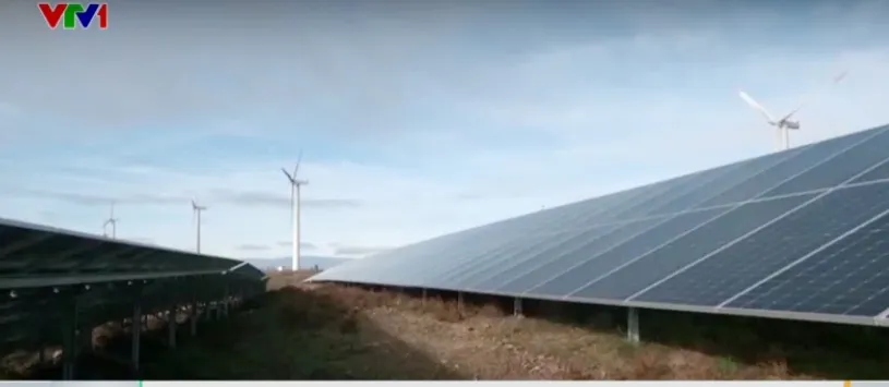 Những th&aacute;ch thức tr&ecirc;n h&agrave;nh tr&igrave;nh chuyển đổi năng lượng sạch- Ảnh 1.