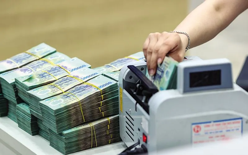 Nhiều ngân hàng thương mại đồng loạt giảm lãi suất huy động