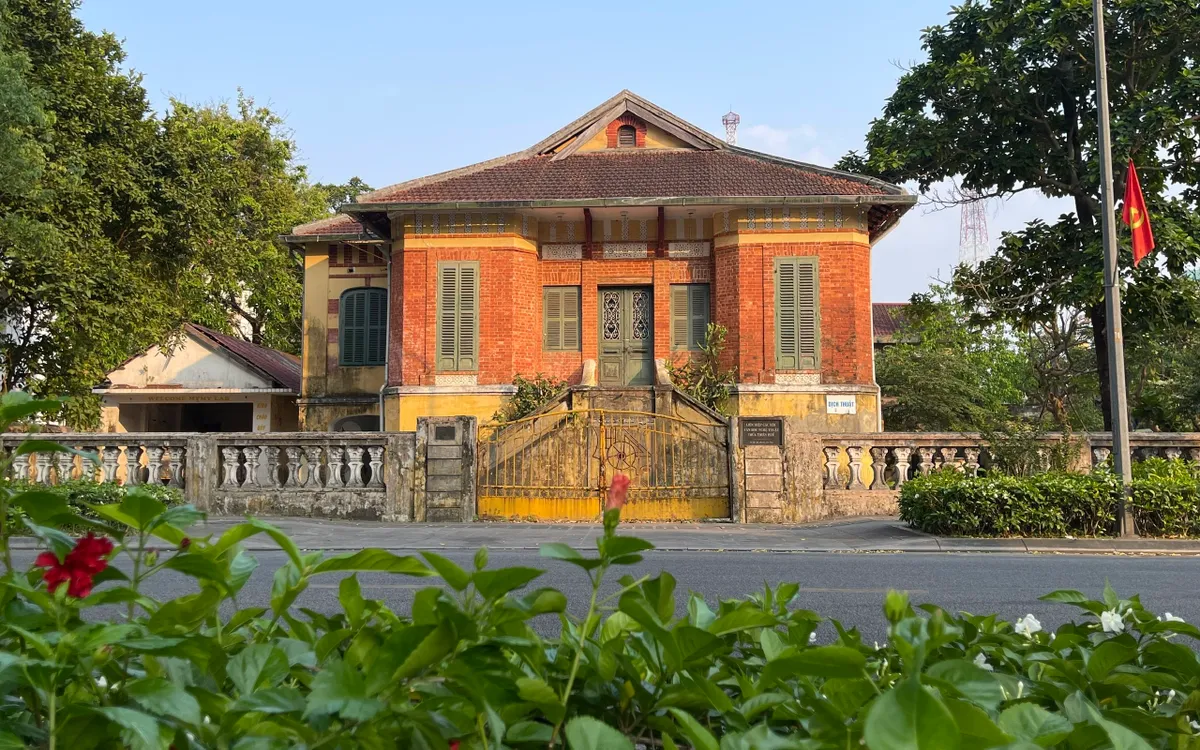TP Huế sẽ tháo dỡ biệt thự cổ thời Pháp thuộc tại số 26 Lê Lợi để triển khai dự án khách sạn cao cấp trên khu “đất vàng” ven sông Hương