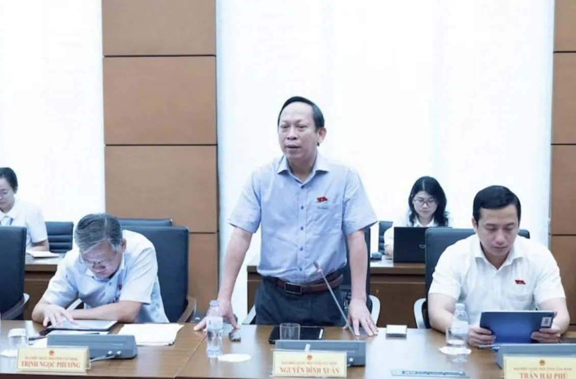 Đại biểu Quốc hội đề nghị “thắt lưng buộc bụng” dành dư địa nhiều hơn cho đầu tư phát triển- Ảnh 1. Đại biểu Quốc hội đề nghị “thắt lưng buộc bụng” dành dư địa nhiều hơn cho đầu tư phát triển- Ảnh 1.