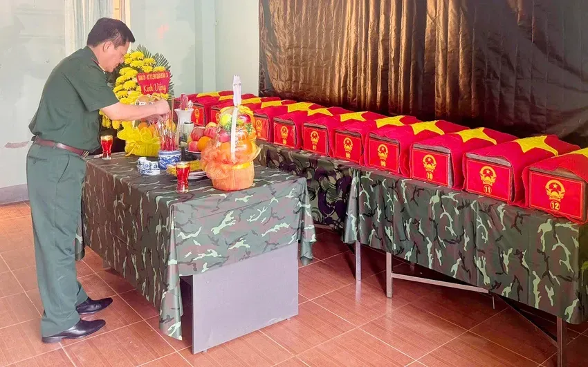 Đội Quy tập hài cốt liệt sĩ Quân đoàn 34 quy tập 12 hài cốt liệt sĩ.